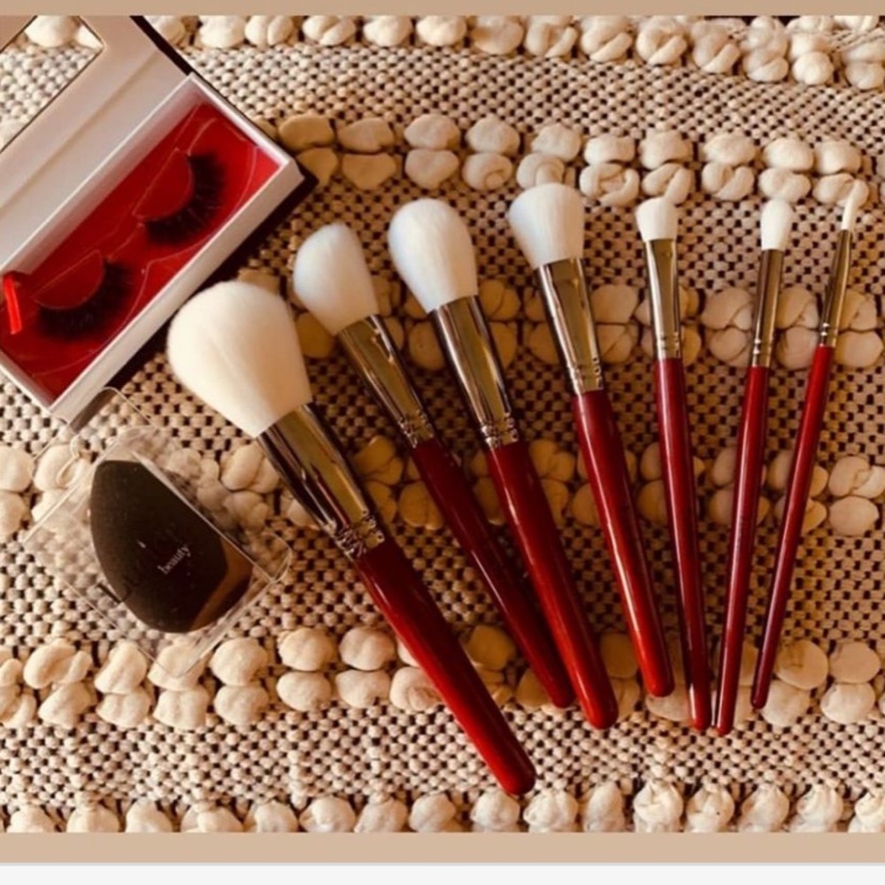 Makeup up Brushes, Lashes, Makeup Sponge